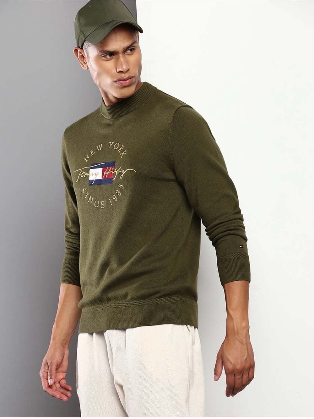 Tommy Hilfiger Men's Crew Neck Pullover Green Logo Knit Sweater - Size M